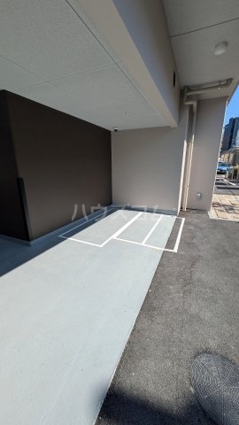 23/30 駐車場