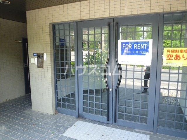 17/26 エントランス