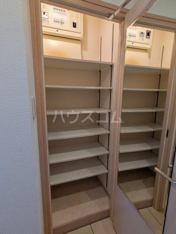 13/30 収納