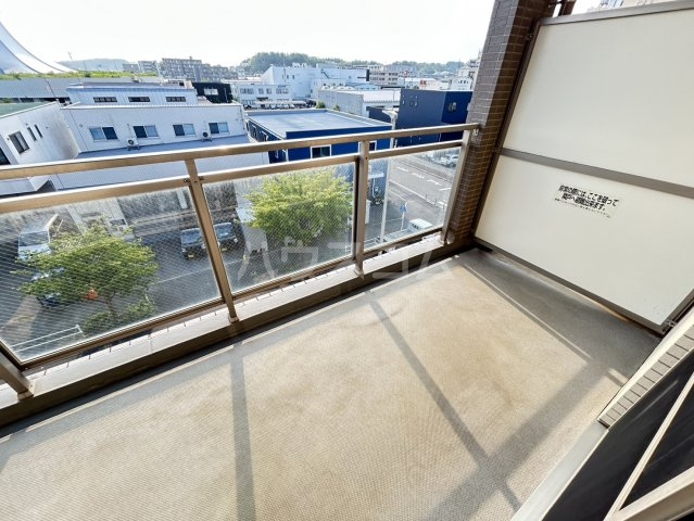20/28 バルコニー