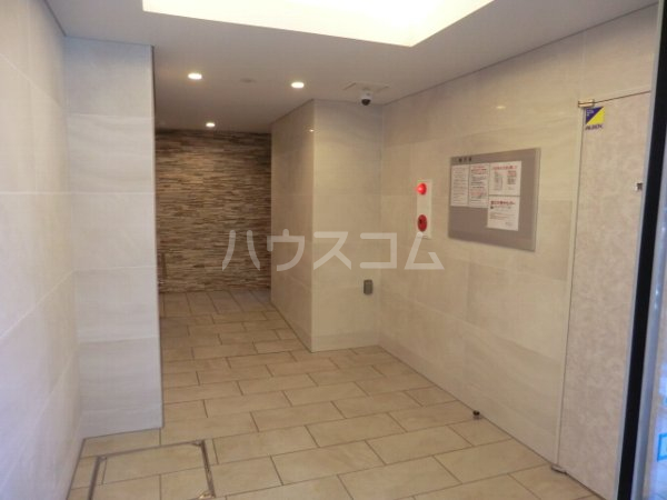 22/30 エントランス