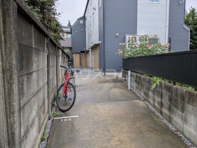 2/7 駐車場