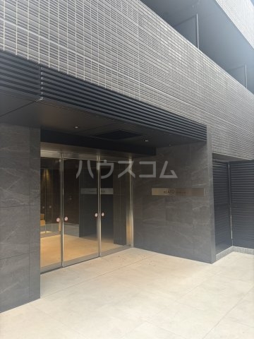 25/30 エントランス