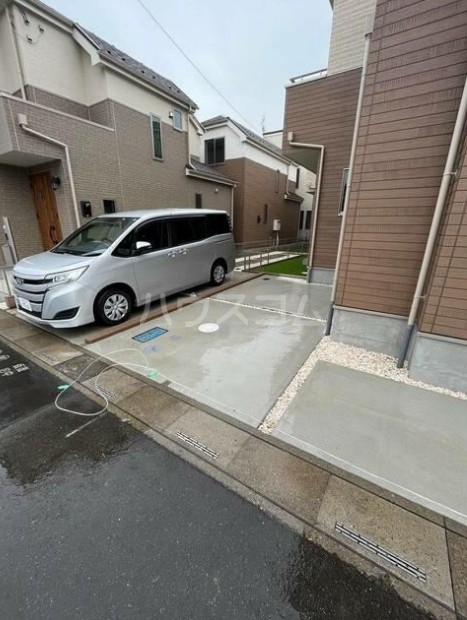 2/3 駐車場
