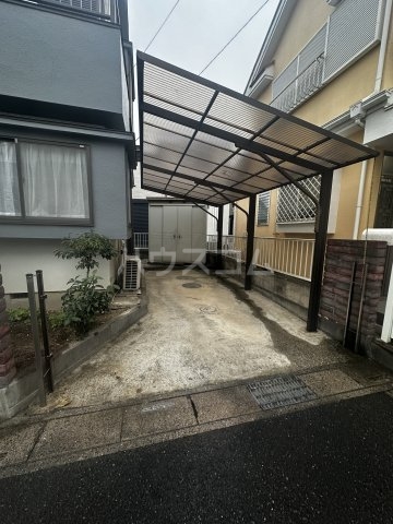 23/30 駐車場