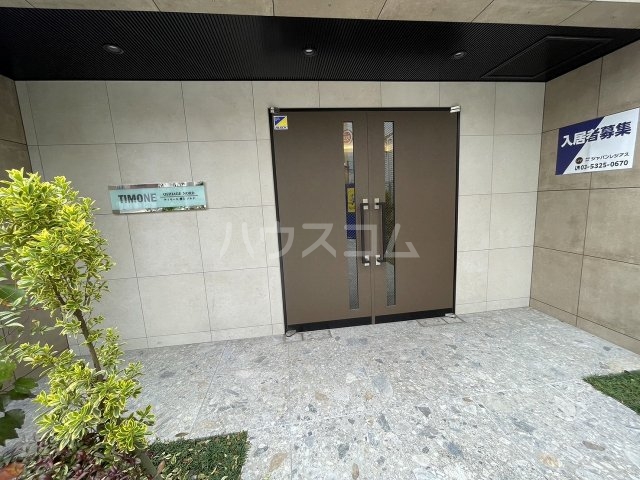 2/4 エントランス