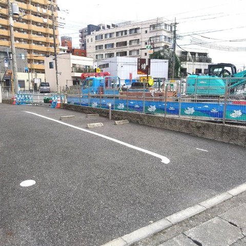 4/7 駐車場