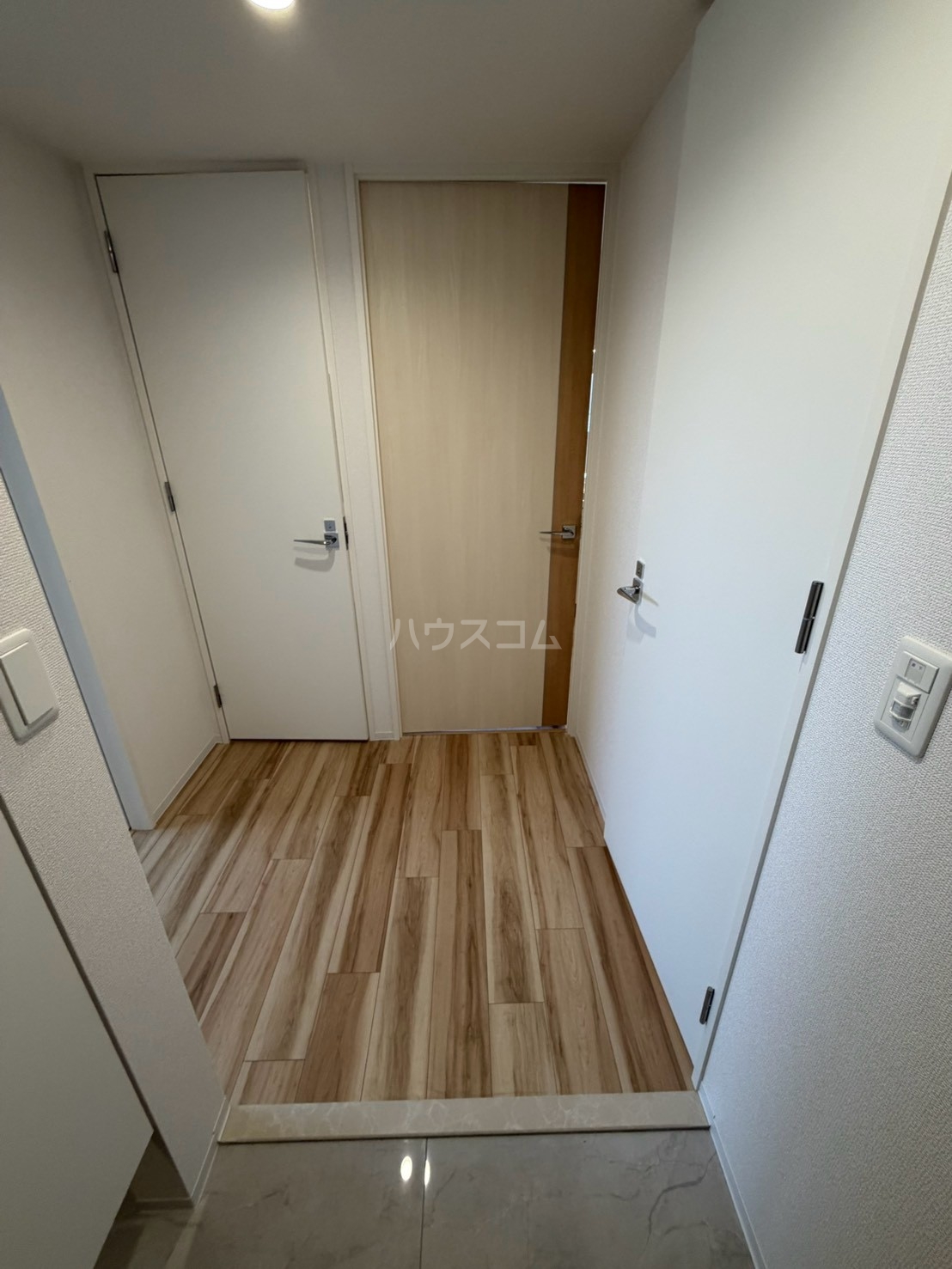 13/30 玄関
