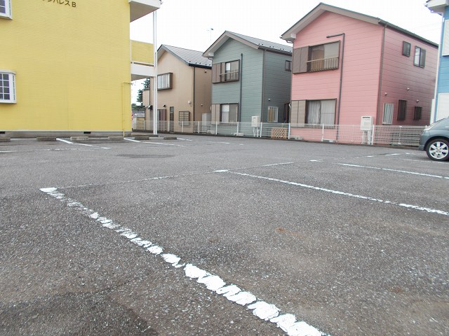 14/20 駐車場
