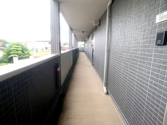 18/28 エントランス