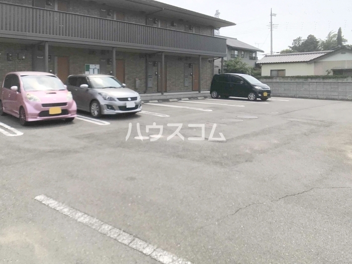 23/30 駐車場