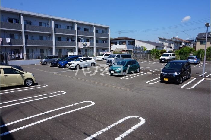 15/18 駐車場