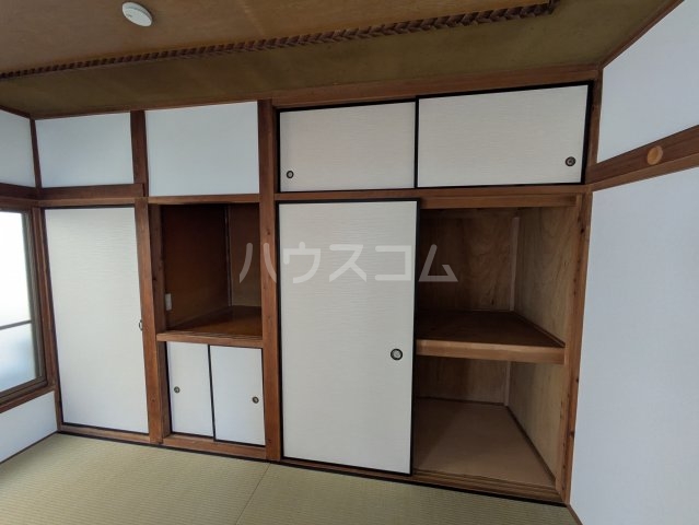 13/28 収納