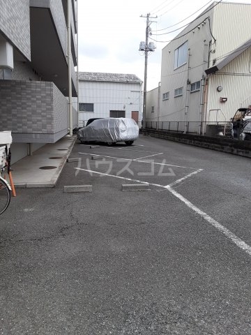 22/23 駐車場