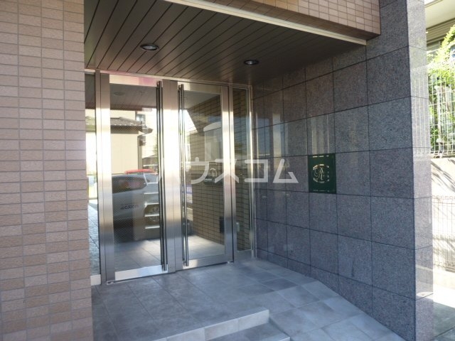 25/30 エントランス