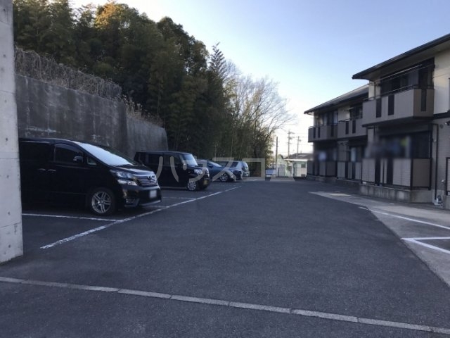 17/27 駐車場