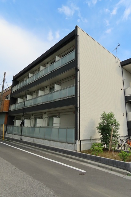 3/7 エントランス