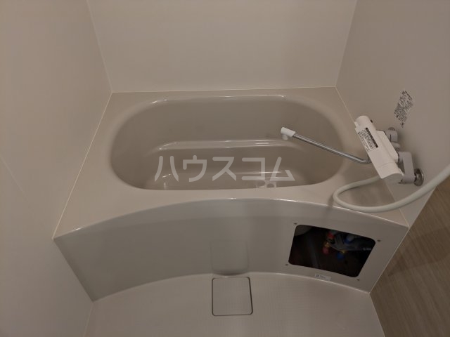 13/30 浴室