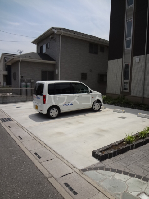 15/23 駐車場