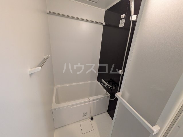 13/30 浴室
