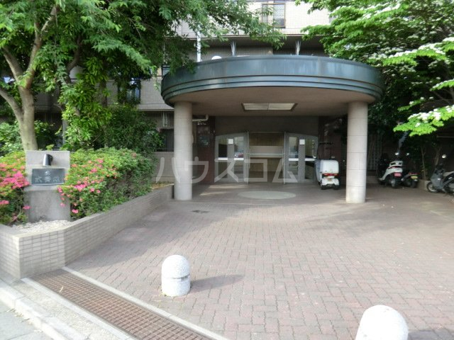 20/28 エントランス