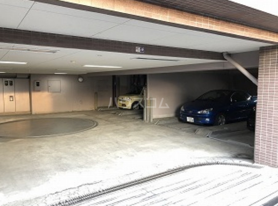 21/24 駐車場