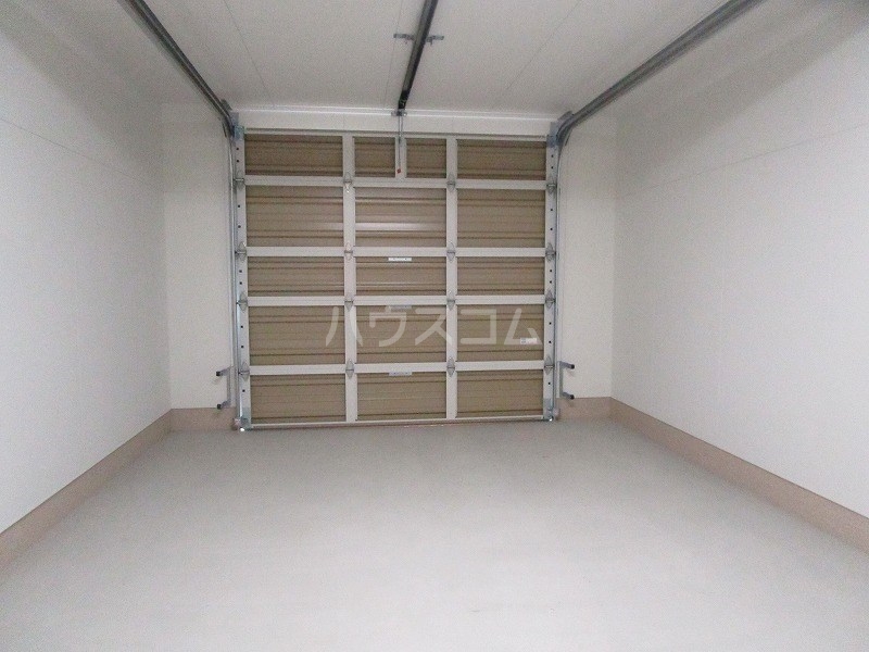 27/30 駐車場