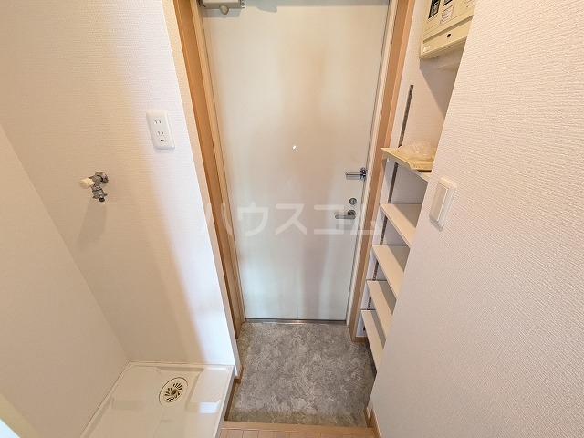 13/30 玄関