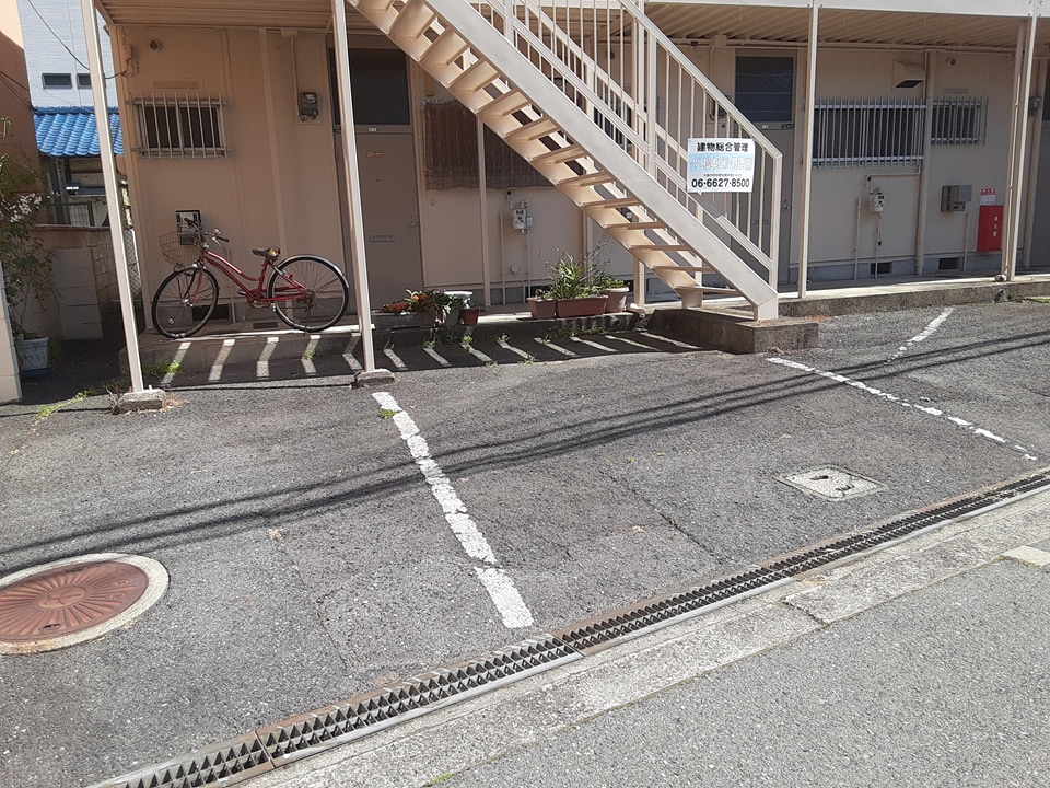 2/3 駐車場