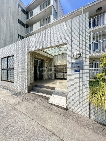 2/4 エントランス