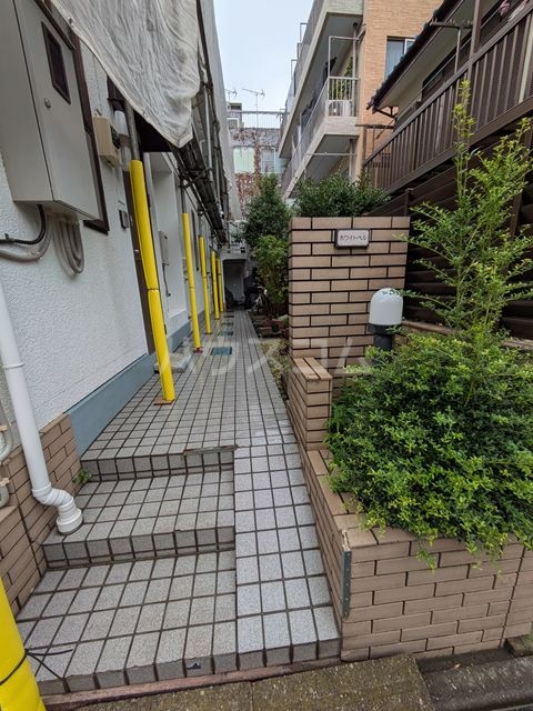 17/25 エントランス