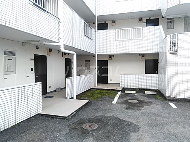 2/30 外観