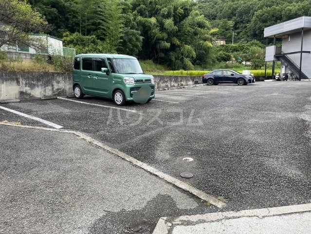 2/6 駐車場