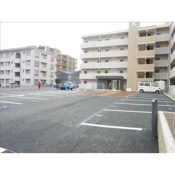 14/15 駐車場