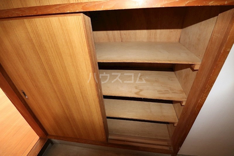 13/23 玄関