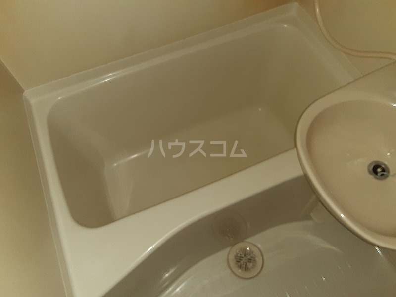 13/30 浴室