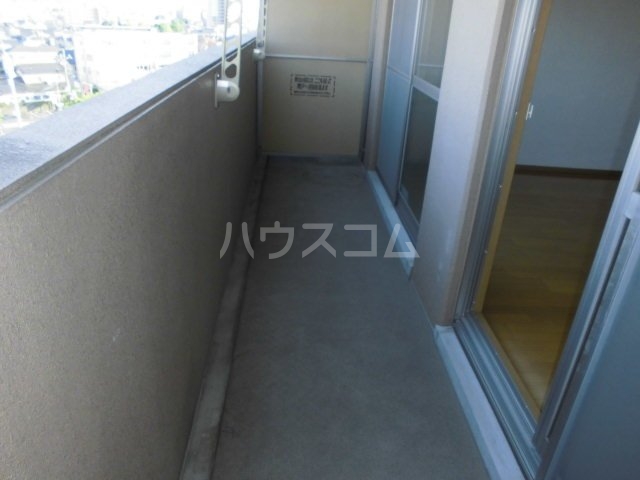 19/25 バルコニー