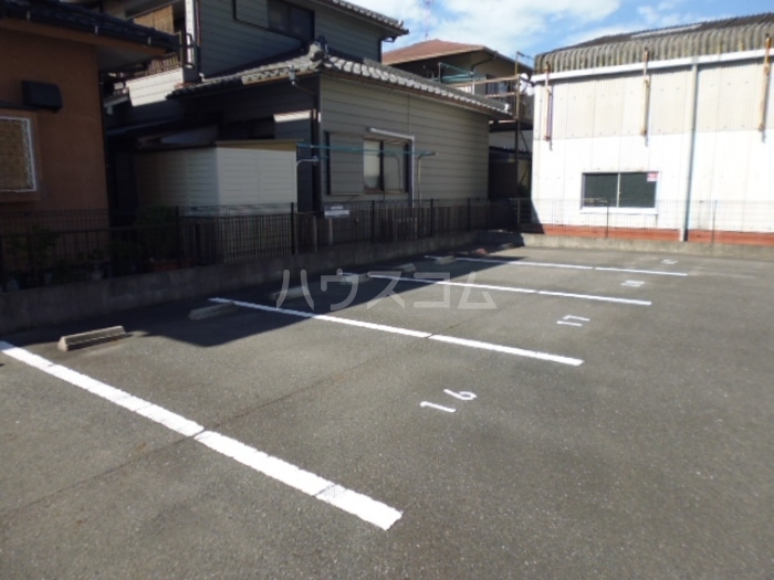 18/19 駐車場