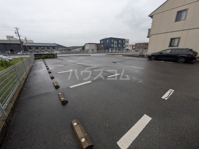 21/25 駐車場