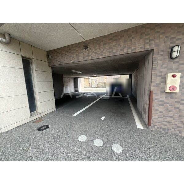 20/29 駐車場