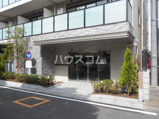 26/30 エントランス