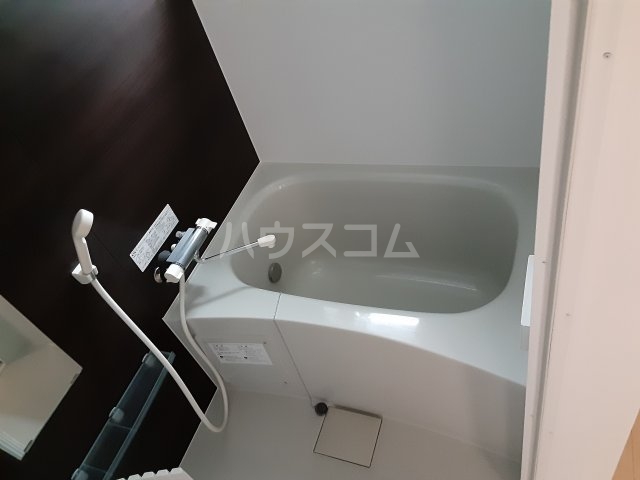13/30 浴室
