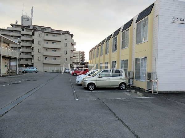 15/17 駐車場