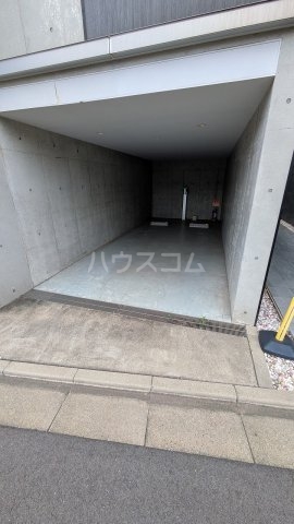 20/29 エントランス