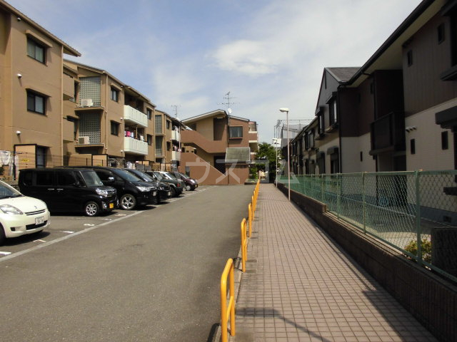 22/30 駐車場