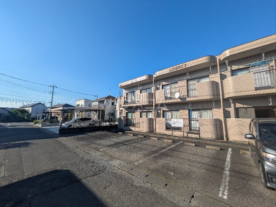 2/4 駐車場