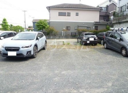 2/6 駐車場
