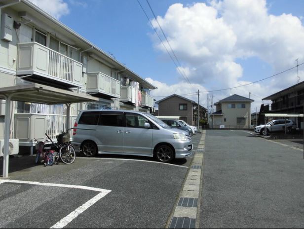 17/23 駐車場