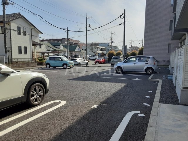 18/20 駐車場