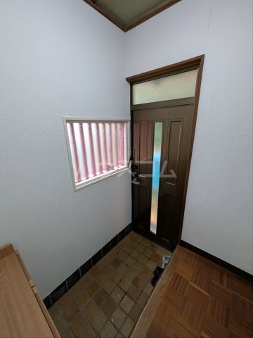 13/30 玄関